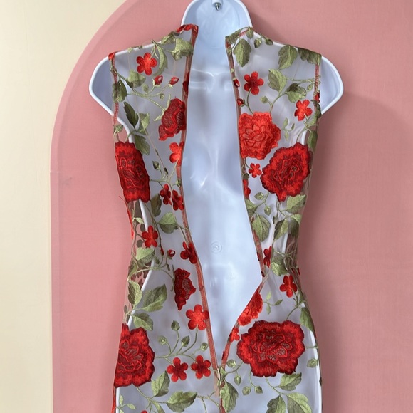 NWOT WANT MY LOOK SEE THROUGH DRESS SIZE S - Picture 4 of 14